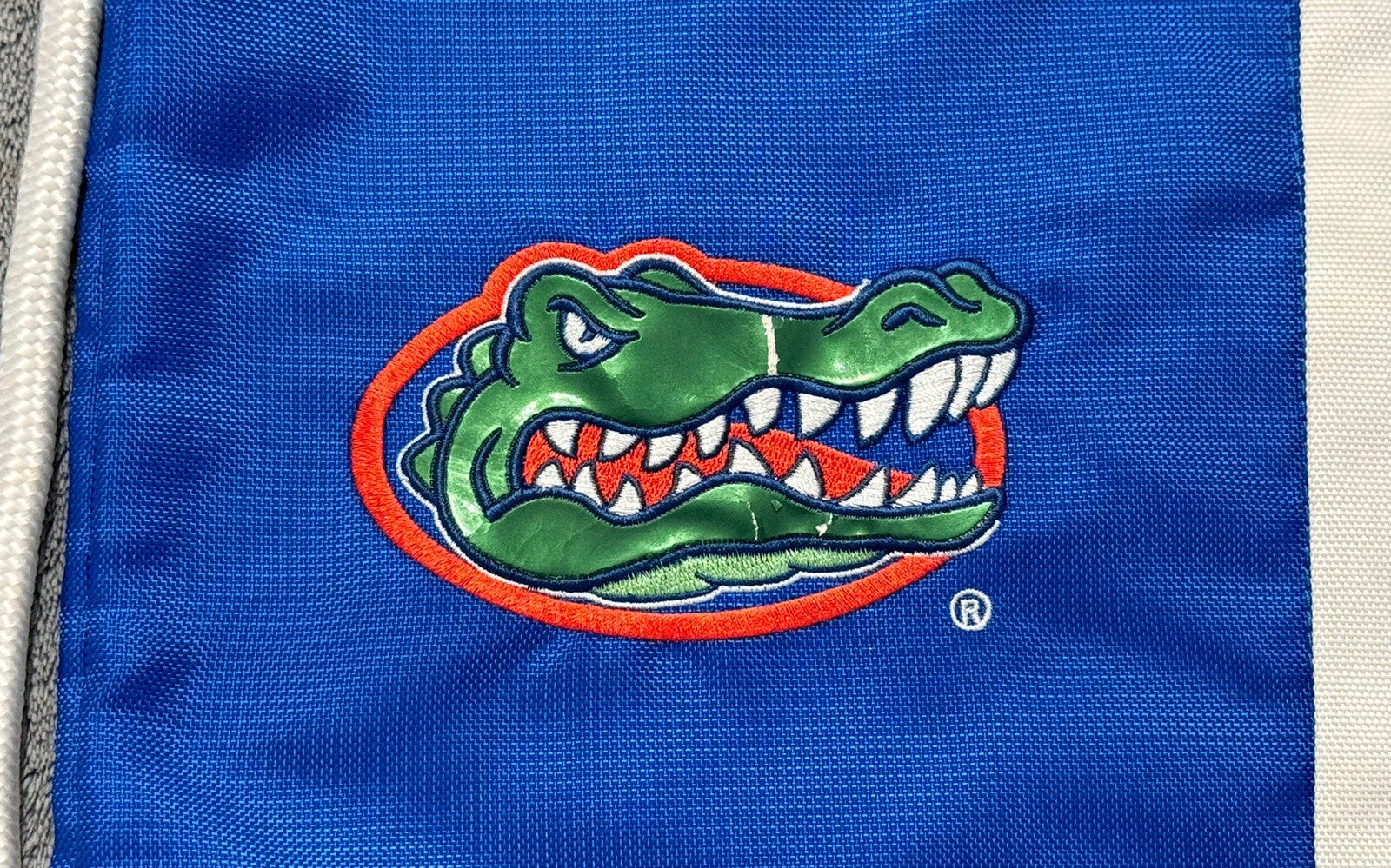 Vintage Gators Drawstring Athletic Gym Bag with Zipper Pocket & Logo