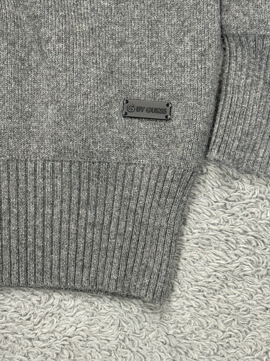 Guess Men's Size Large Black & Gray Sweater with Zipper Design