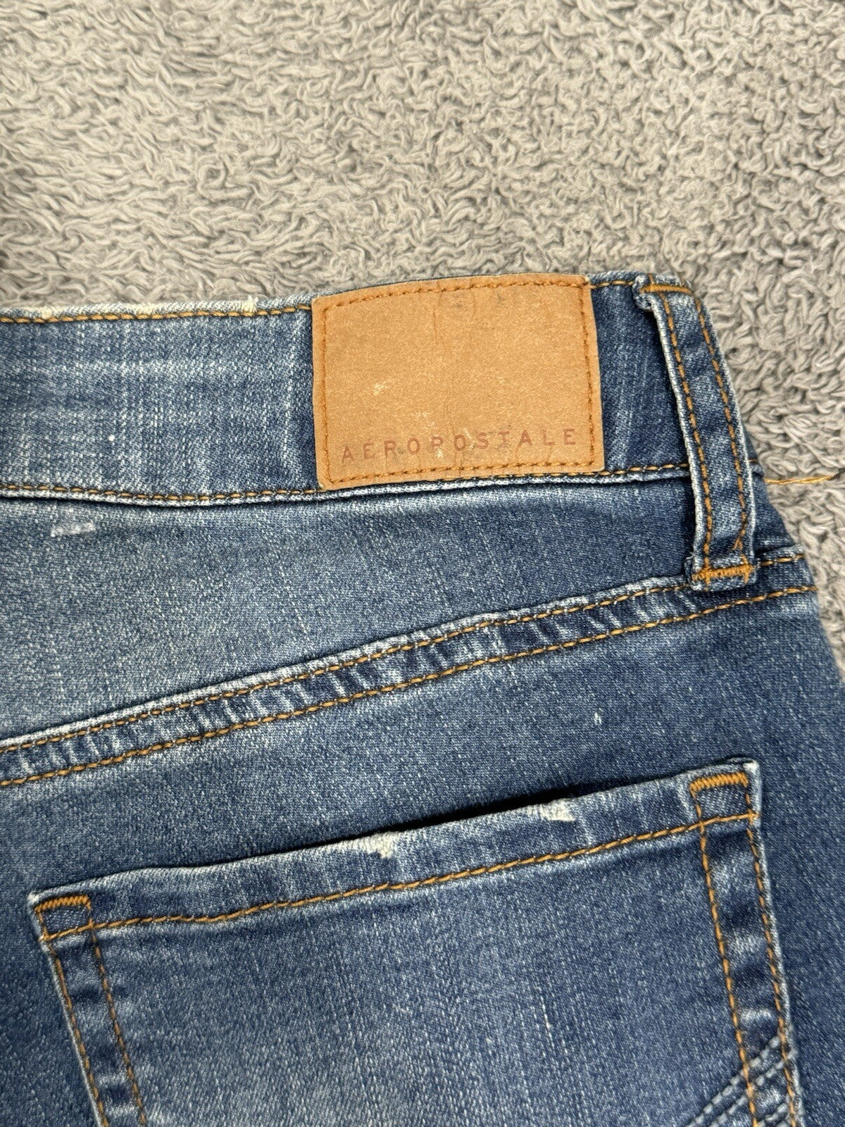 NEW Aeropostale Women’s Size 00, Denim Distressed low rise Midi Jean Shorts