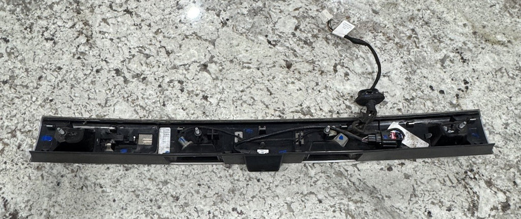 2011 2012 2013 DODGE DURANGO OEM CHROME TRUNK MOLDING TRIM GARNISH WITH CAMERA