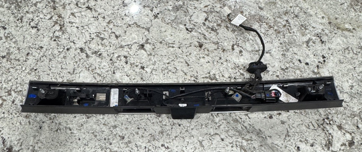 2011 2012 2013 DODGE DURANGO OEM CHROME TRUNK MOLDING TRIM GARNISH WITH CAMERA