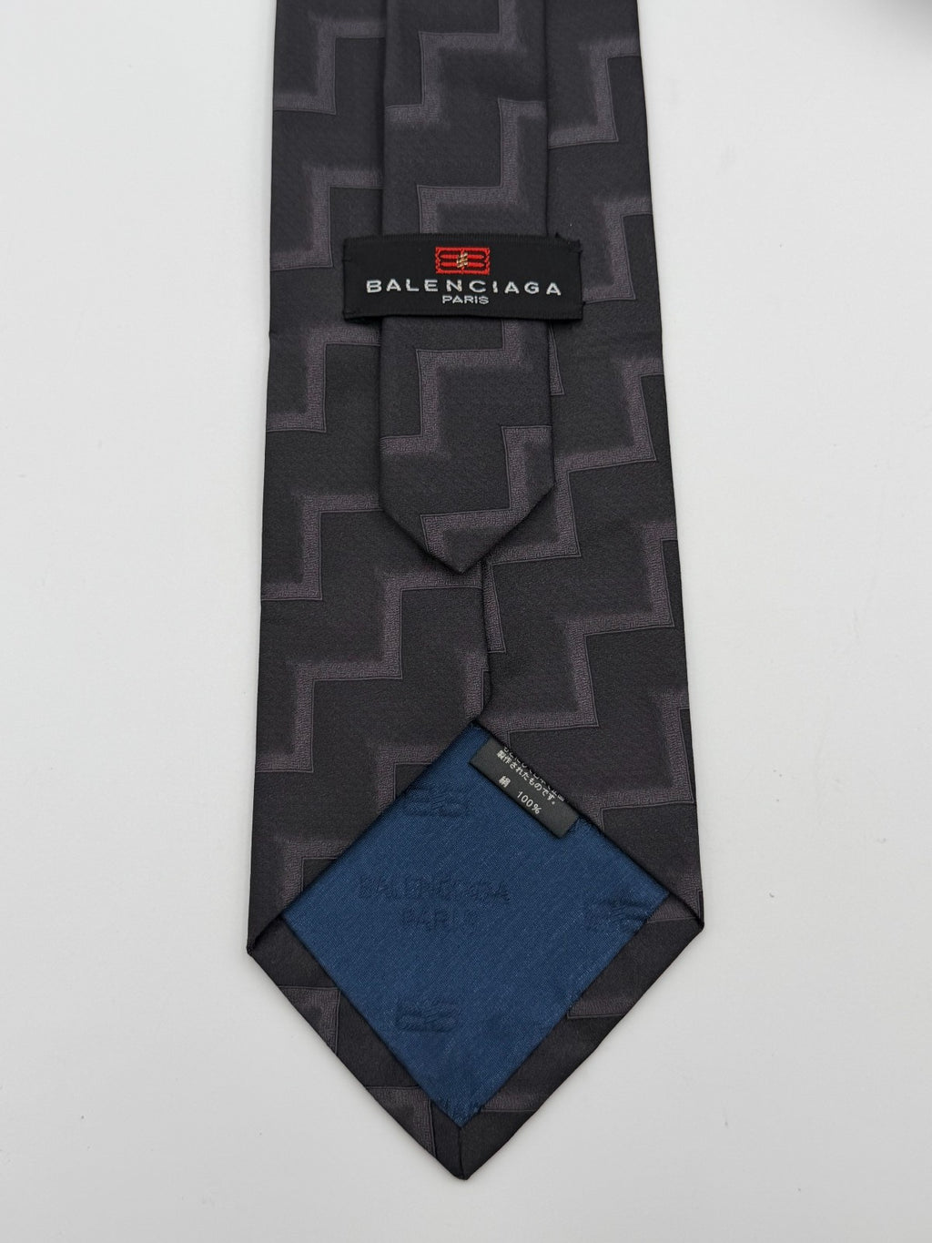 Vintage Balenciaga Paris Necktie 100% Silk Tie Gray Black Geometric Zig Zag Tie