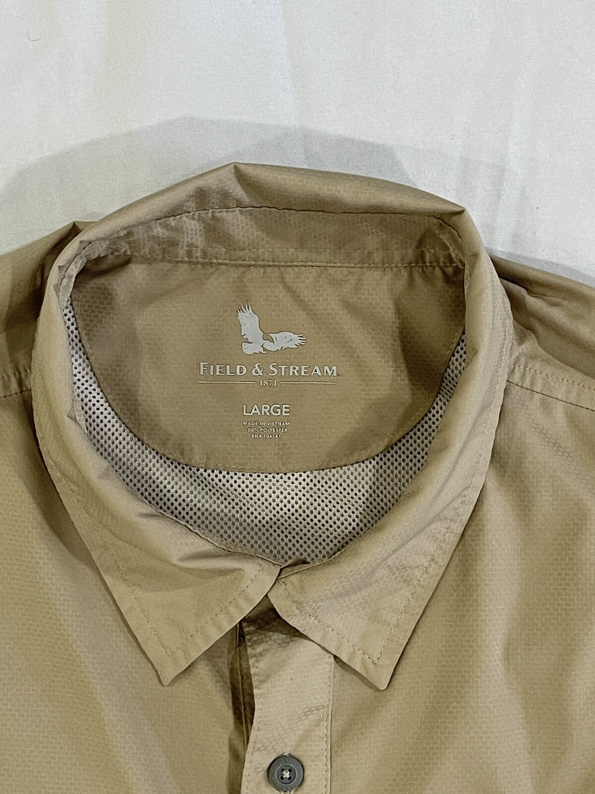 Field & Stream fishing shirt men short sleeve Back Vented Size L Large Khaki B1