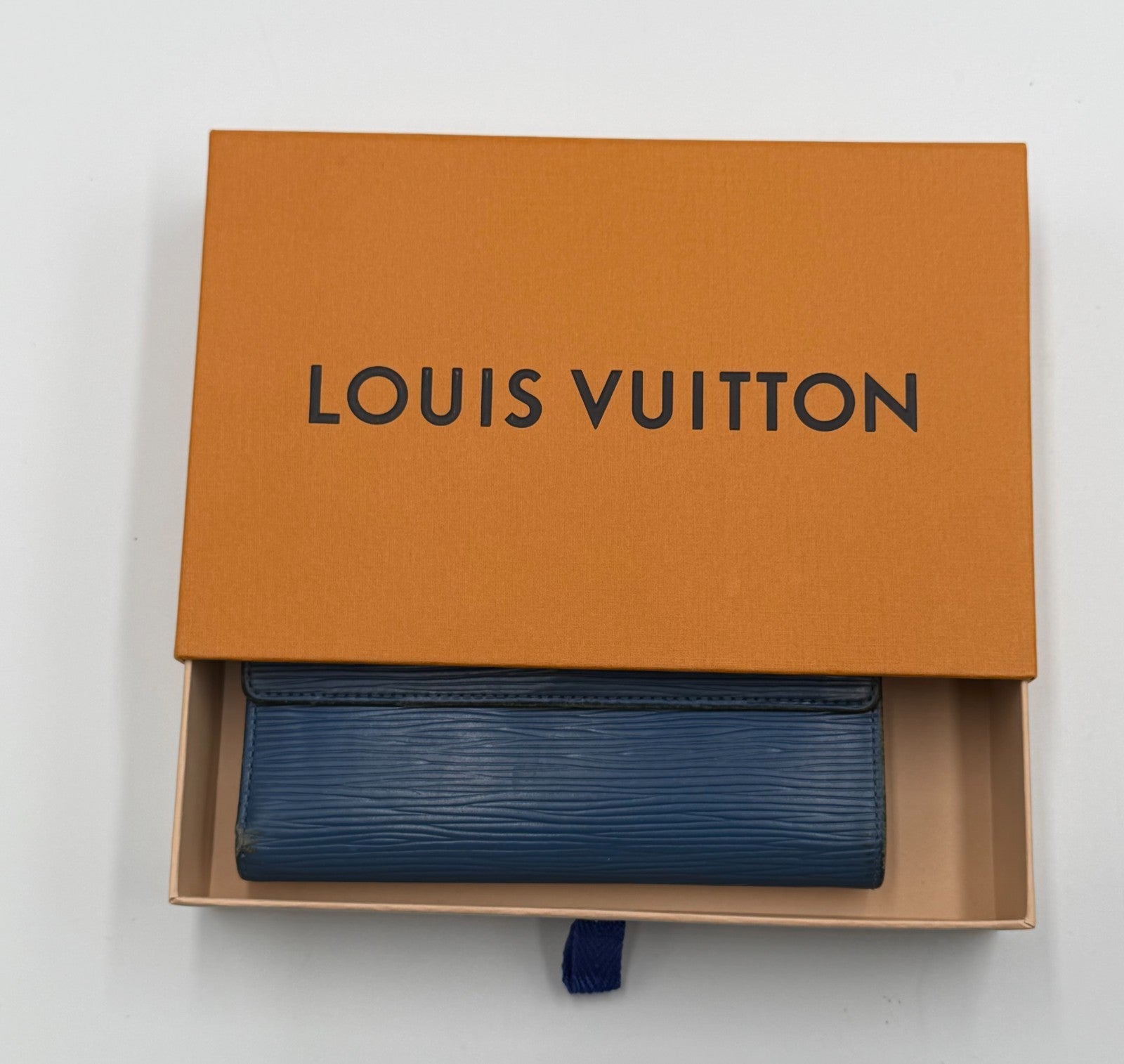 Louis Vuitton Blue Epi Leather Large Trifold Wallet Women's Inner Pockets