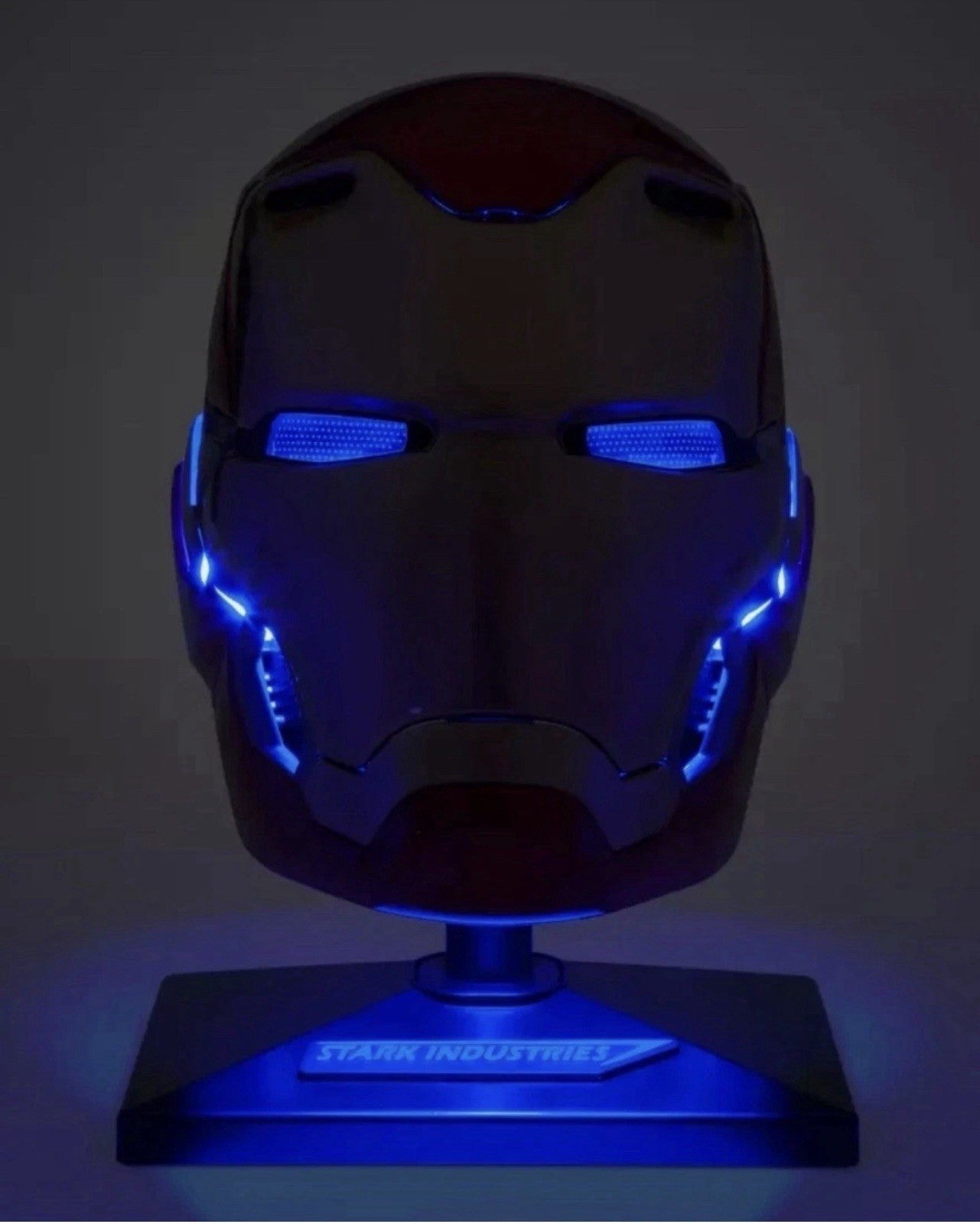 Disney Parks Marvel Iron Man Helmet Auto Open Mask LightsSounds New Sealed
