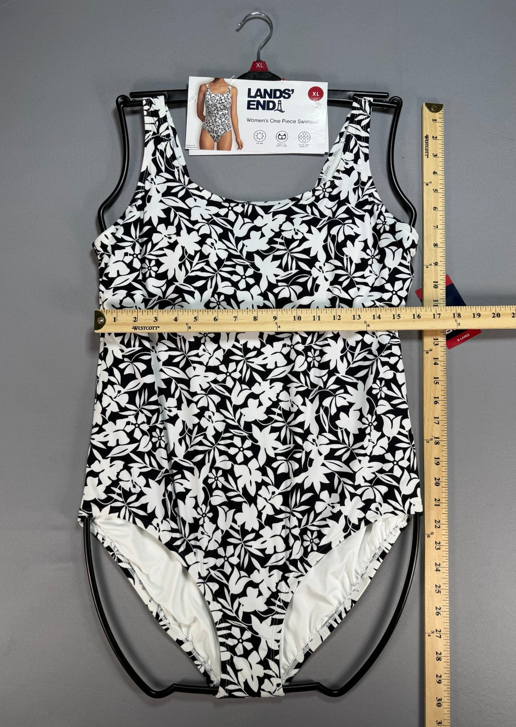 Lands' End Chlorine Resistant Soft Cup One-Piece Swimsuit Women's XL Black/White
