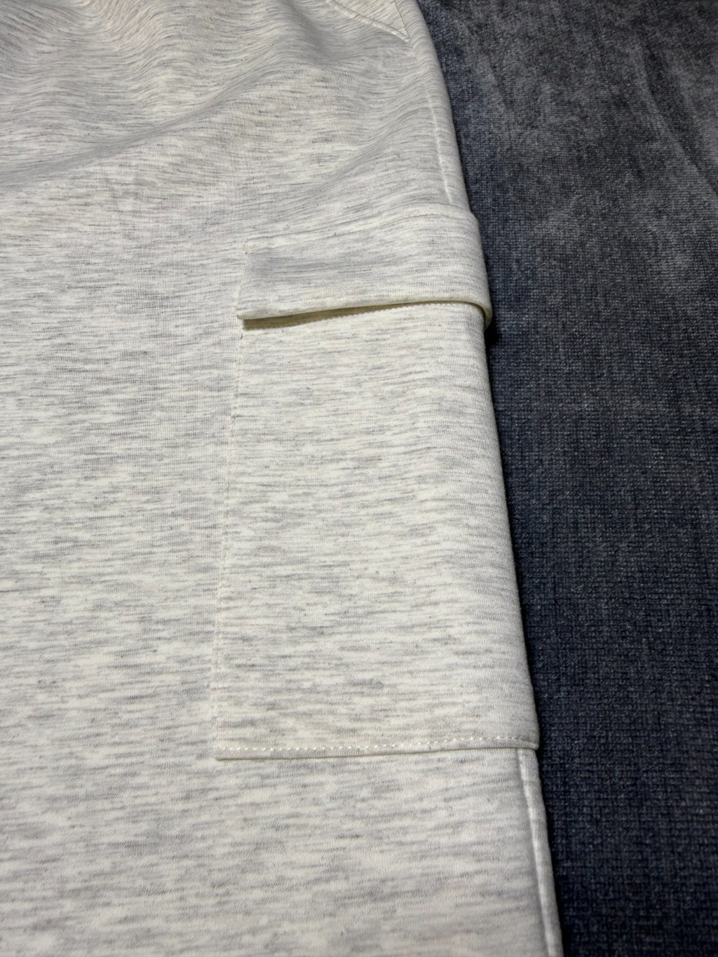 NWT Express Cargo Joggers Women's 2XL Light Gray Relaxed Fit Comfort Sporty