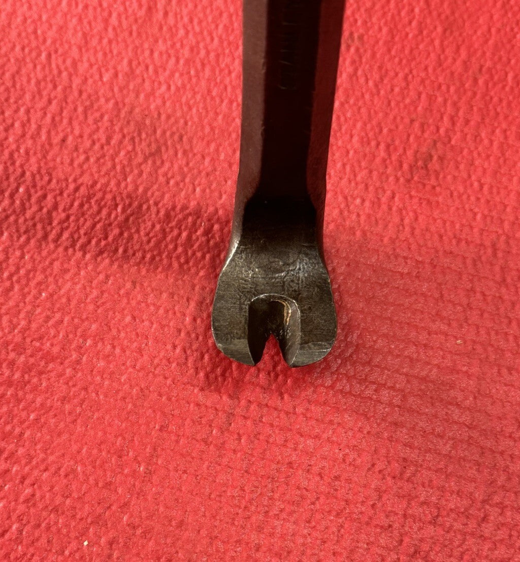 Vintage Stanley Handyman H33 Nail Puller PryBar Carpenter Metal Hand Tool USA