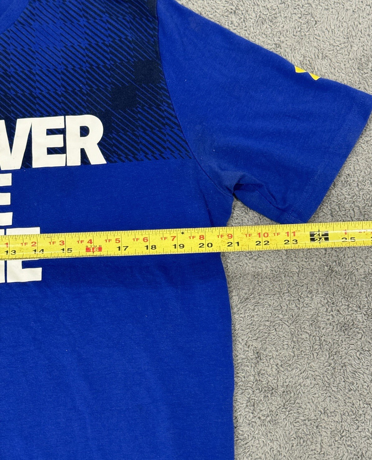 Under Armour Men's Size Medium T-Shirt Take Over the Game 30 Blue Crew Neck