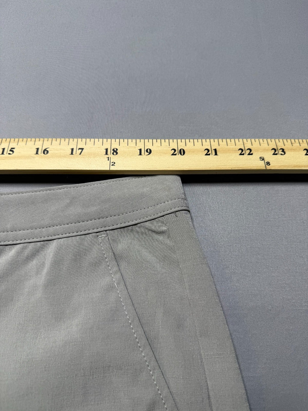NWT Billabong Hybrid Golf Short Men's 40 Light Grey Stretch Performance 18" In