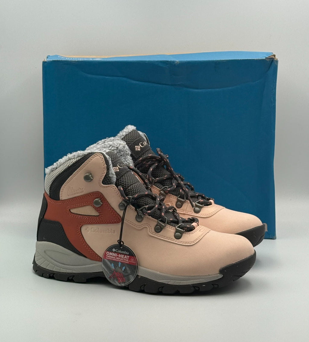 NWB Columbia Newton Ridge Plus Omni-Heat Hiking Boots Women's 10 Peach Outdoor