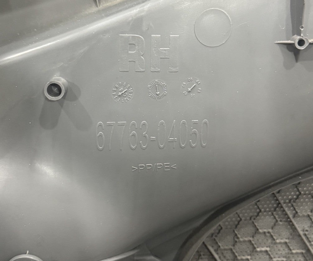 05-11 Toyota Tacoma Front Door Panel Passenger Side Access Cab RH OEM Black/Gray