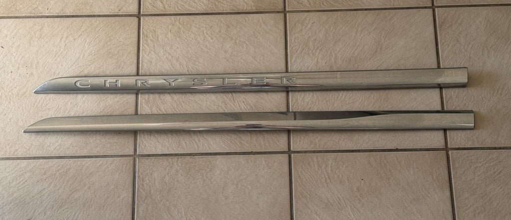 2011-2018 CHRYSLER TOWN COUNTRY SIDE DOOR TRIM MOLDING CHROME OEM PASSENGER SIDE