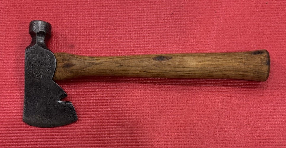 Vintage KELLY Axe & Tool Co. VANADIUM Embossed Carpenter Hatchet USA Super Clean