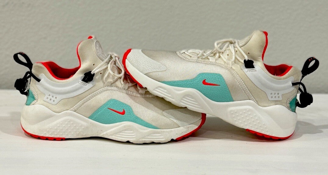 Nike Air Huarache Womens Size 8 White Lace Up Running Gym Sneakers