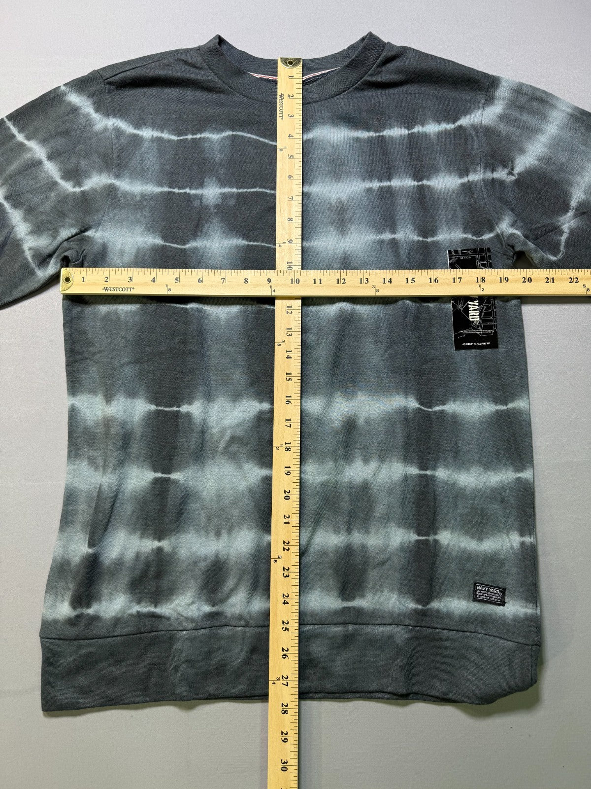 NWT Navy Yard Tie-Dye Sweater Men Medium Navy Gray Knit Long Sleeve Casual Wear