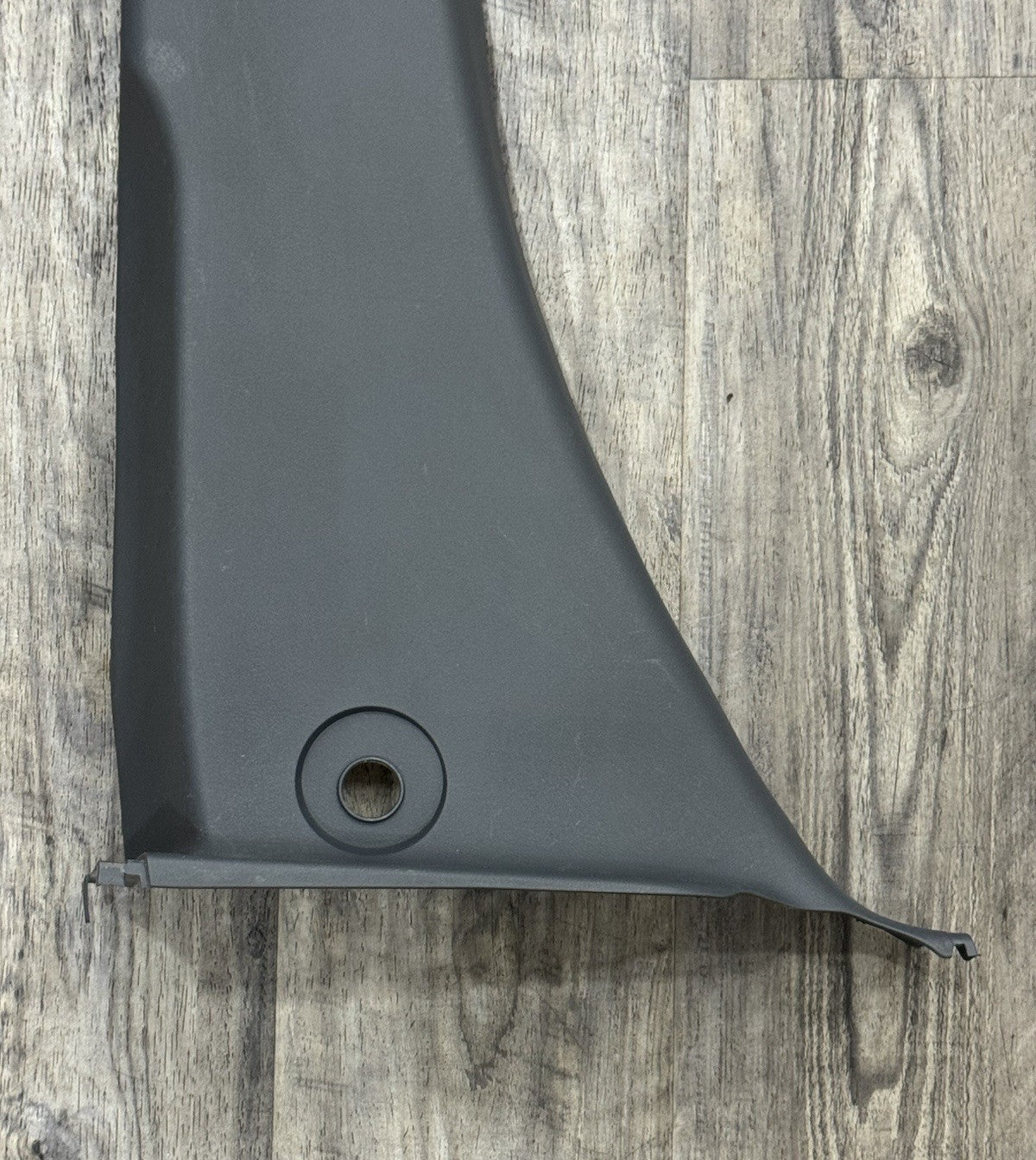 2005-2010 HONDA ODYSSEY LEFT DRIVER SIDE LOWER PILLAR TRIM COVER GRAY OEM