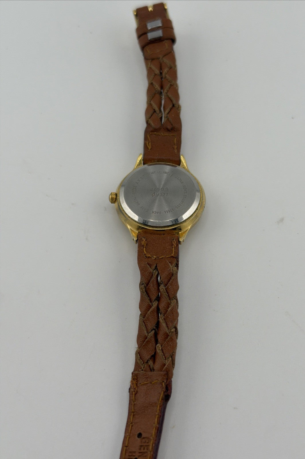 Gitano Womens Gold Tone Quartz Watch 865QS V377 Metal Bezel Base Japan Movt
