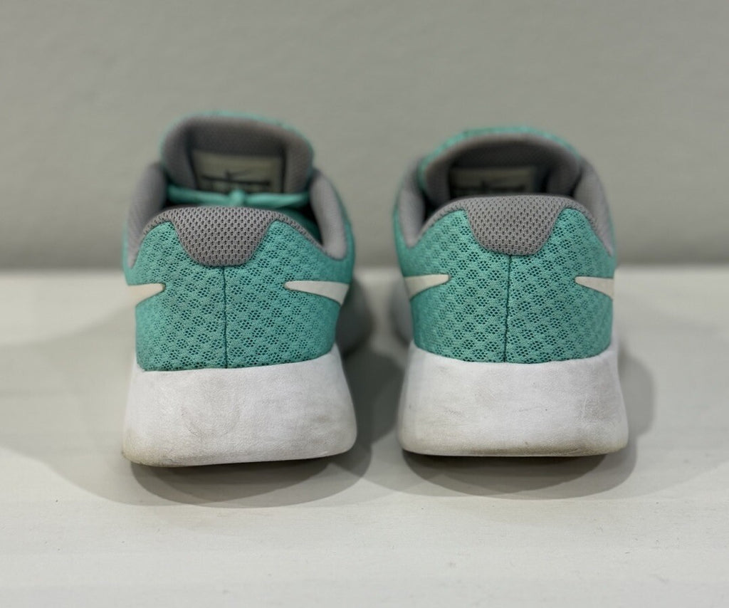 Nike Tanjuns Teal Sneakers with Signature Nike Logo Size 6Y Youth