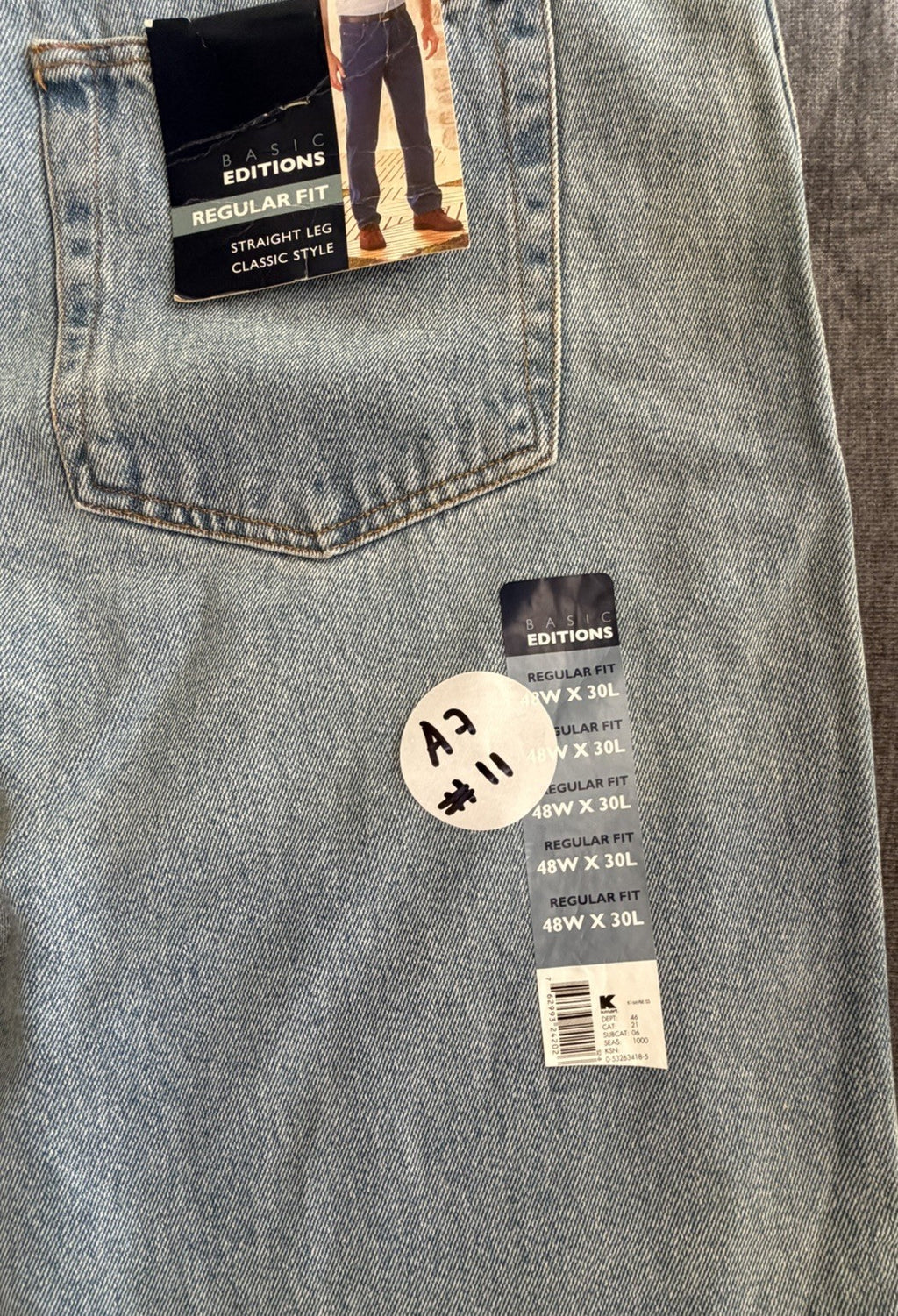 Basic Editions Regular Fit Men’s 48W X 30L Denim Blue Light Jeans NWT