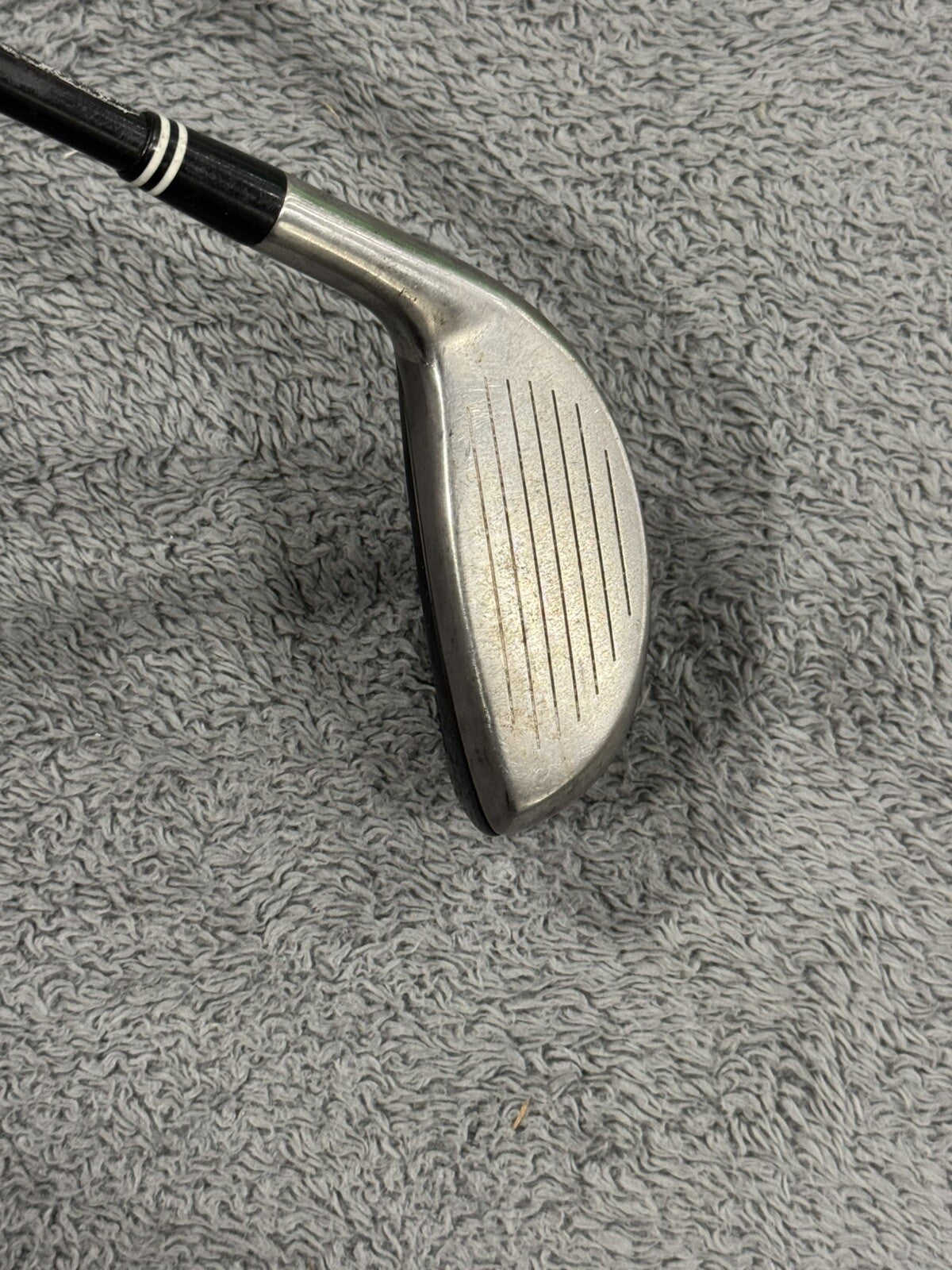 Cleveland Halo 3i Hybrid 22 Degree Regular Flex Graphite RH Lamkin Golf Club