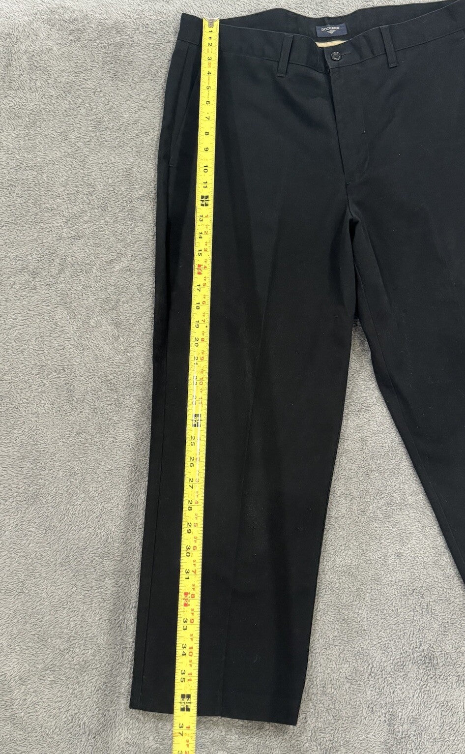 Dockers Men’s Size 38x29 Classic Fit Black Pants W/Pockets, Zipper, & Button S1