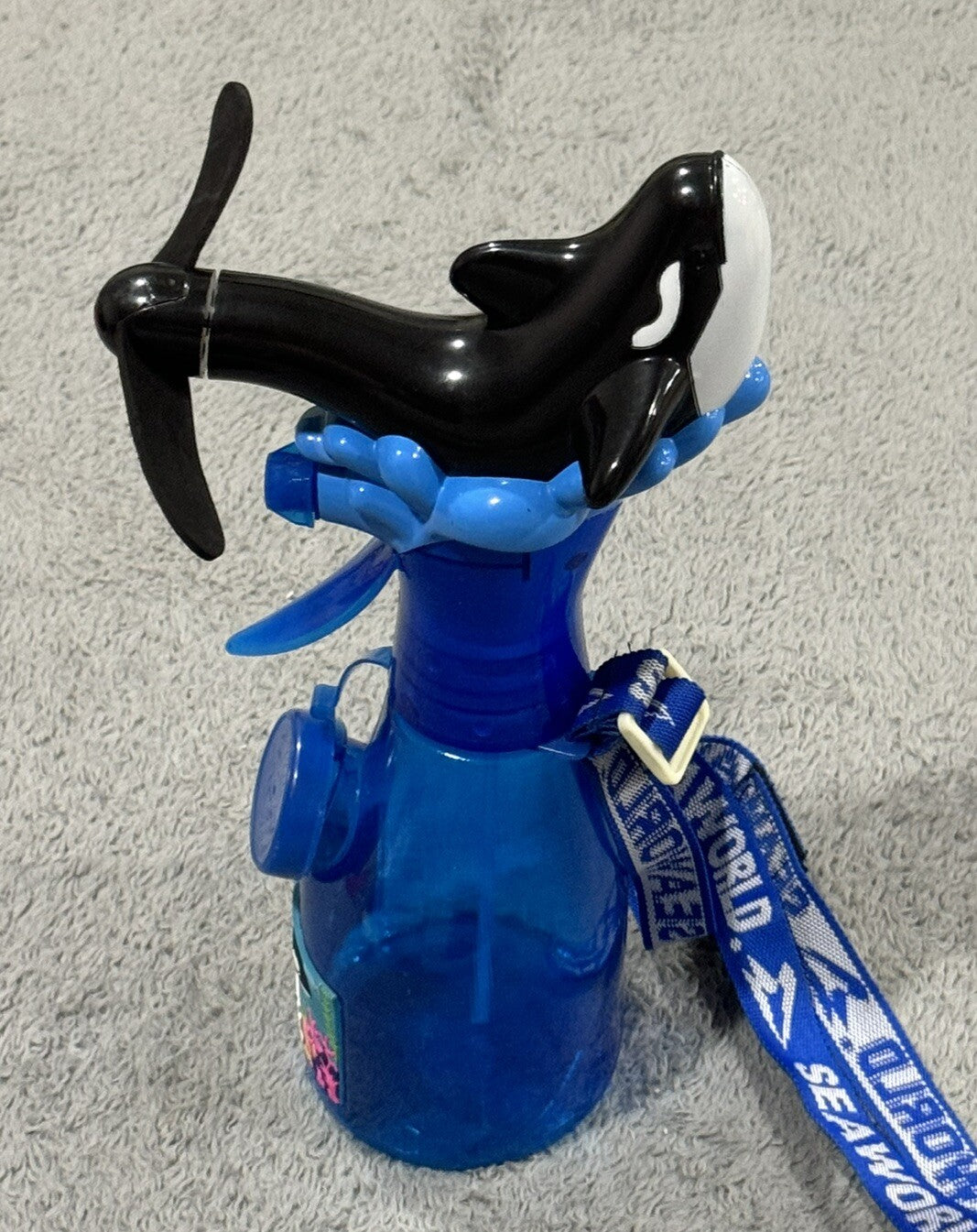 SeaWorld Theme Park Misting Fan Orca Y2K Souvenir Bottle W/ Lanyard Blue