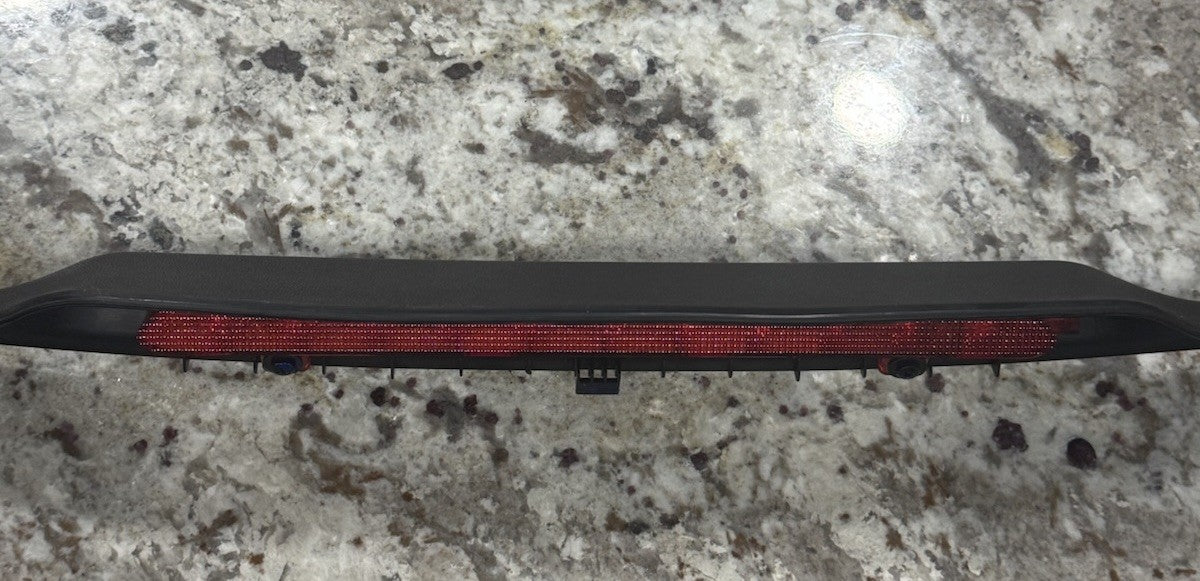 2007-2009 MINI COOPER S R56 REAR TAILGATE 3RD BRAKE LIGHT LAMP TRIM OEM GENUINE