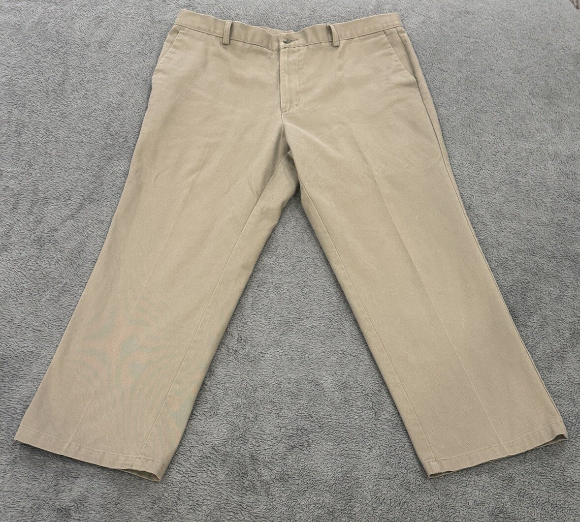 Dockers Men’s Size 38x29 Classic Fit Beige Pants W/Pockets, Zipper, & Button