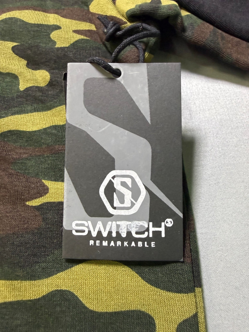 NWT Switch Remarkable Camo Sweatshirt Men's Size XL Green Long Sleeve Crew Neck