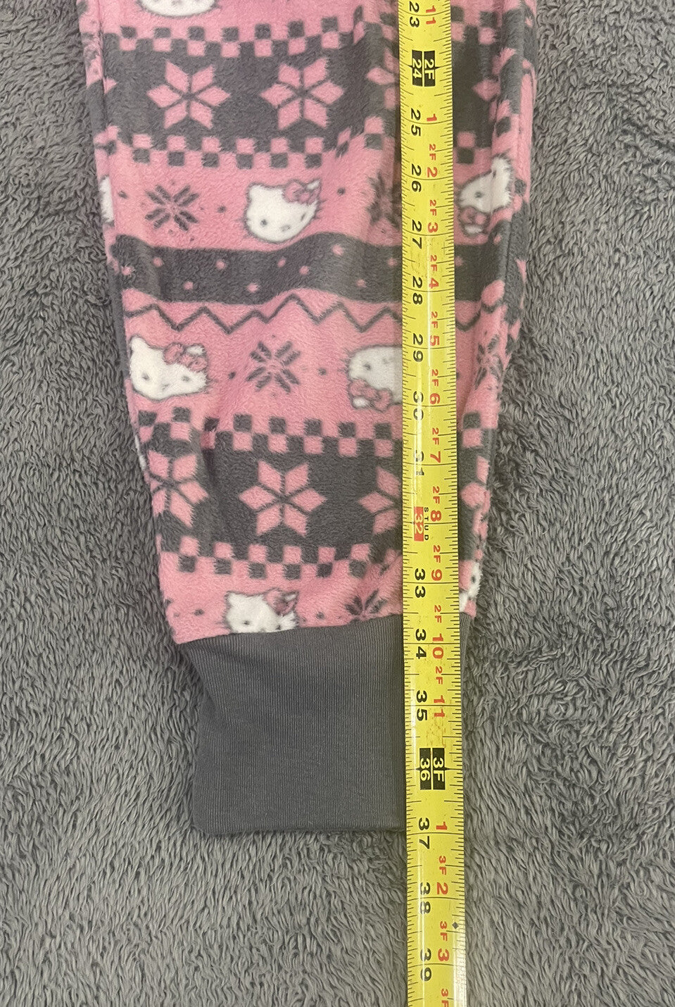 Hello Kitty by Sanrio Pink Comfy Pajama set size XL teen kids