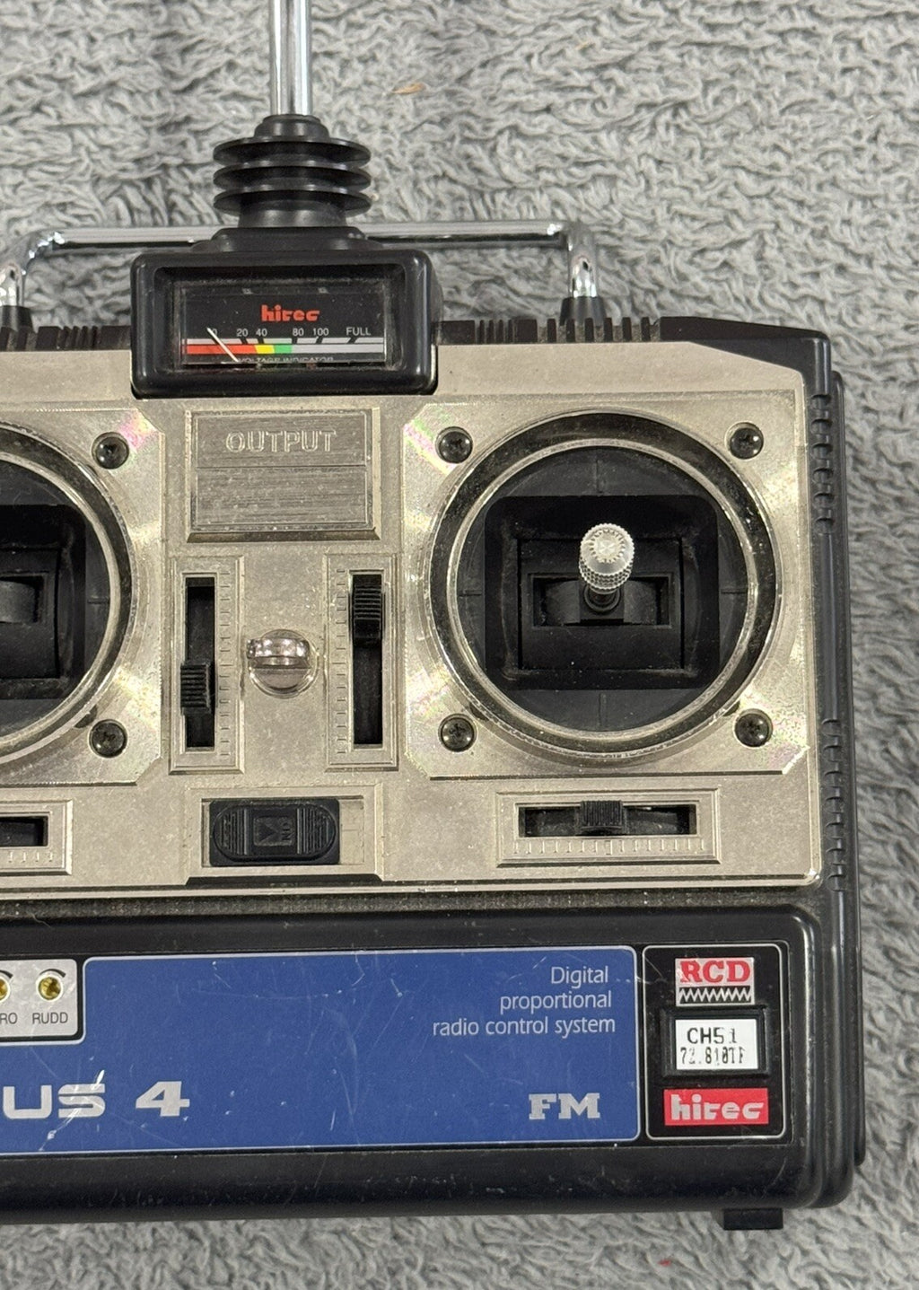 Hitec Focus 4  digital proportional radio control system (1 Radio Controller)