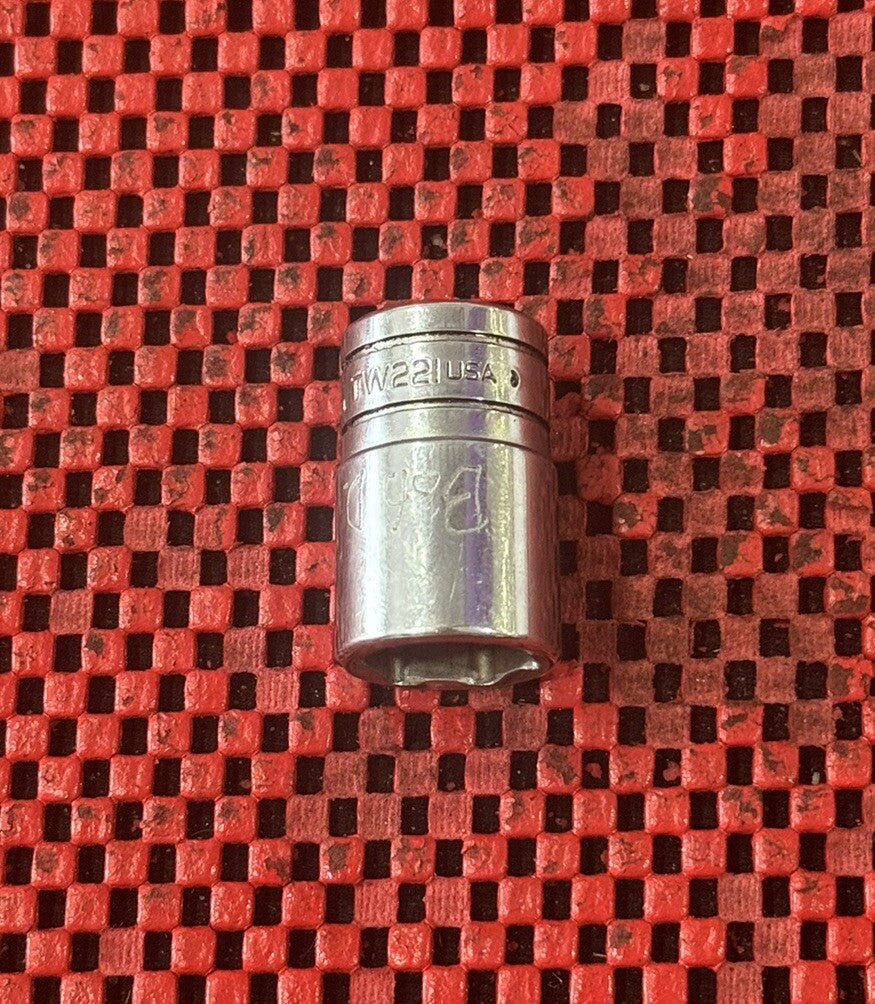 Vintage Snap on Tools TW221 11/16" SAE Flank Drive Socket 6 Point 1/2" Drive USA