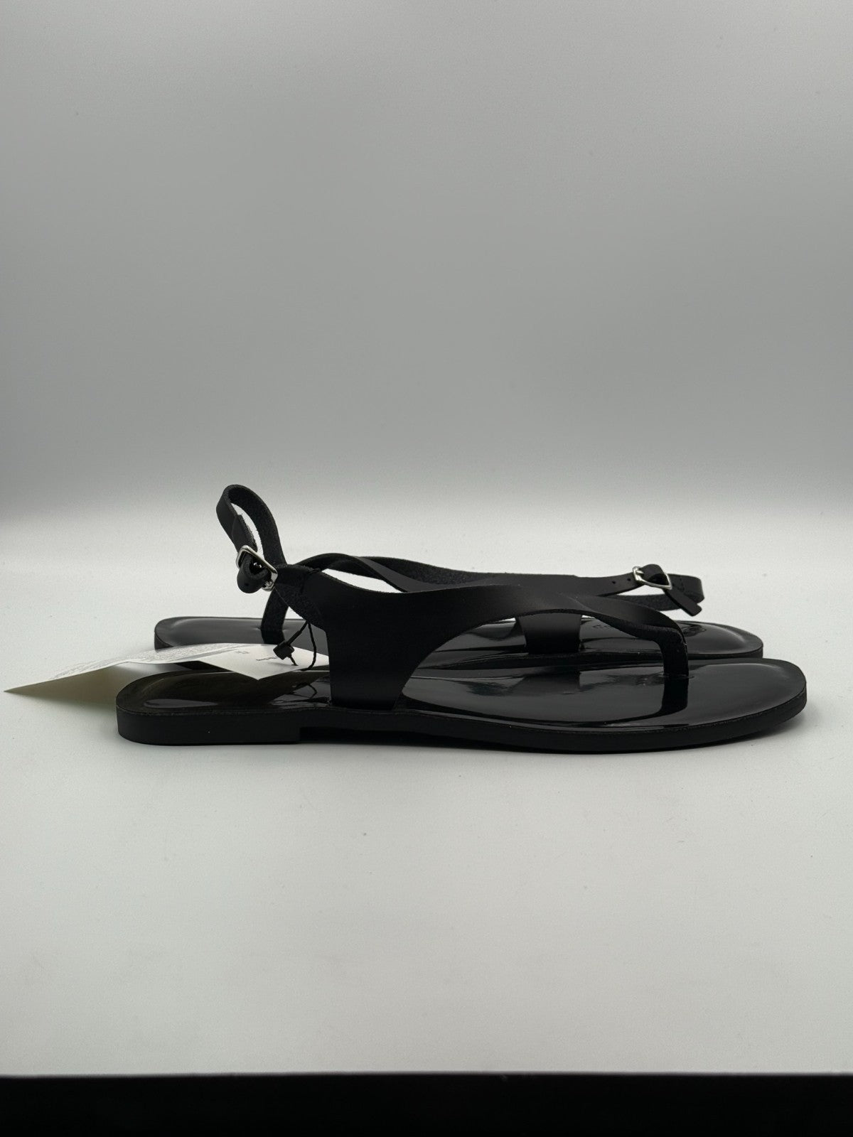 New The Drop Cinda Thong Sandals Women's 9 Black Leather Buckle Slingback Flat