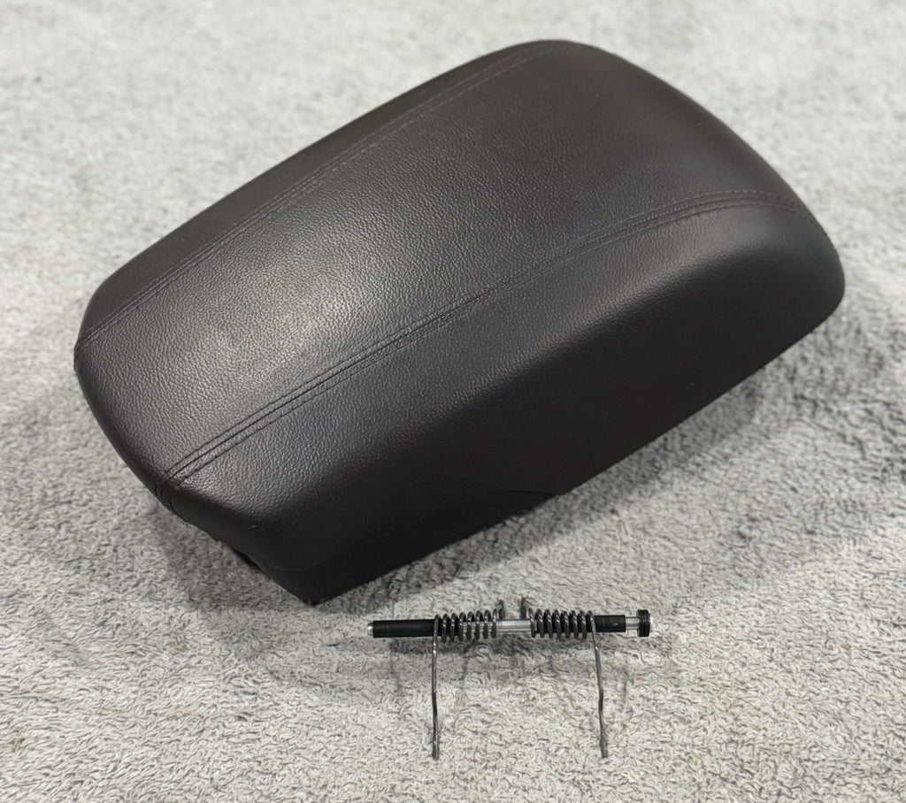 2013-2016 Hyundai Santa Fe Center Console Brown Leather Armrest Lid OEM Genuine