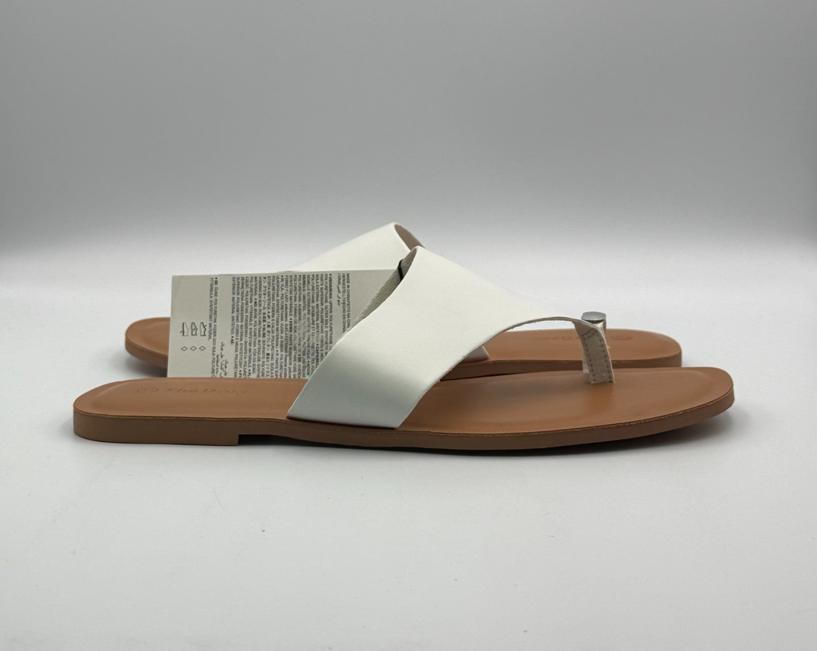 New The Drop Camilla Wide Thong Sandal Women 11 White Leather Slip-On Flat Beach