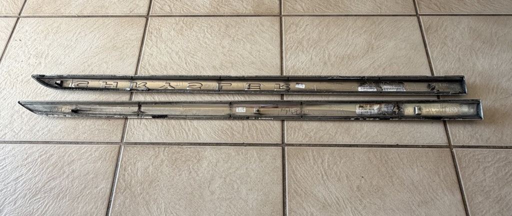 2011-2018 CHRYSLER TOWN COUNTRY SIDE DOOR TRIM MOLDING CHROME OEM PASSENGER SIDE