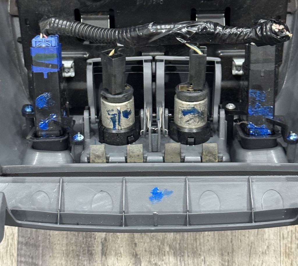 05-07 HONDA ODYSSEY OEM LOWER GLOVE BOX STORAGE COMPARTMENT W/HEADED SEAT SWITCH