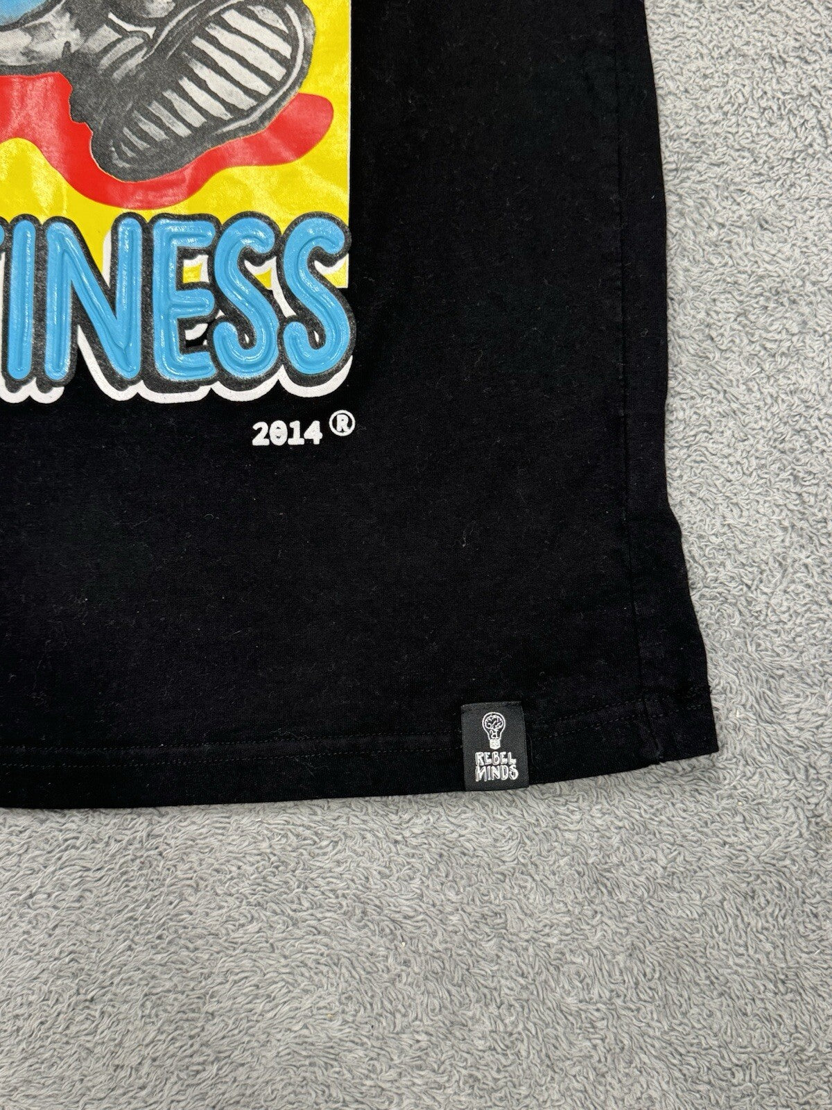 Rebel Minds Men's Size L Emptiness Bear Graphic T-shirt