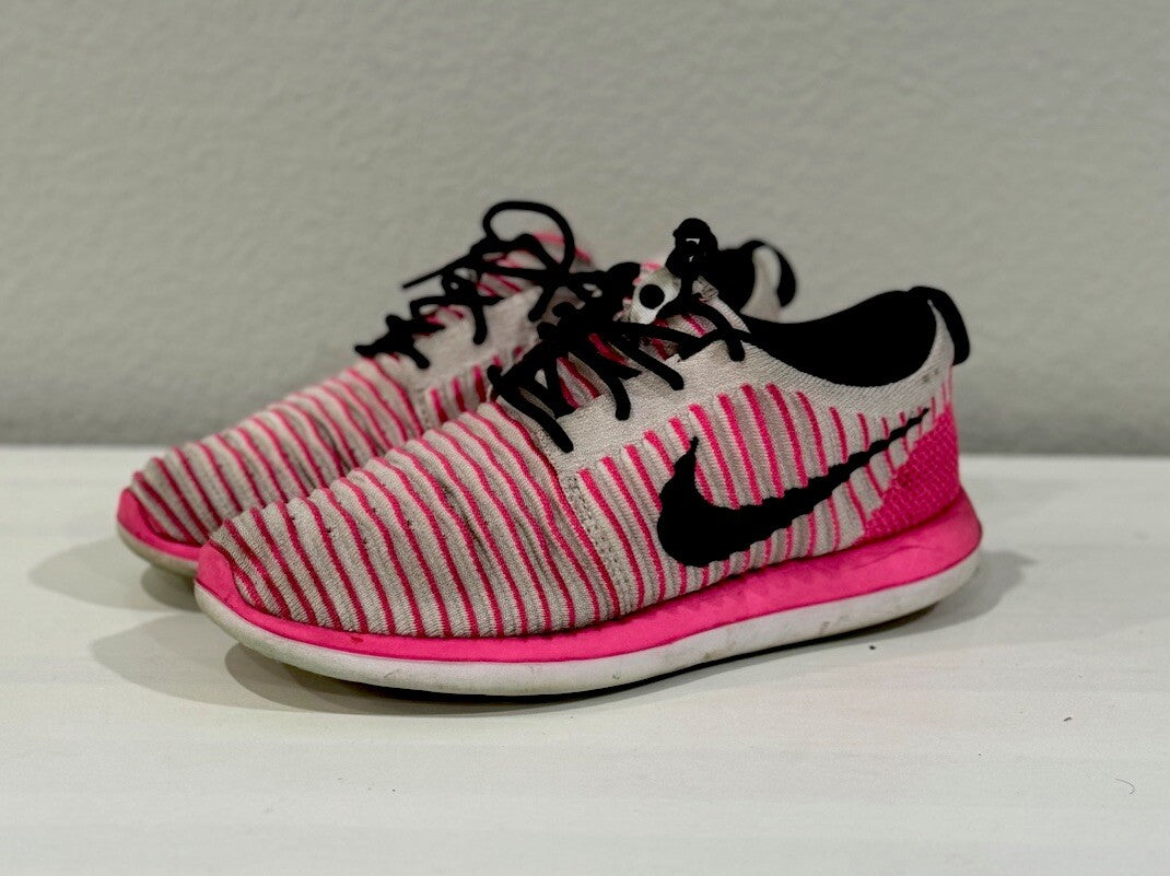 Nike Roshe Two Flyknit Pink White & Black Youth Girls Size 5