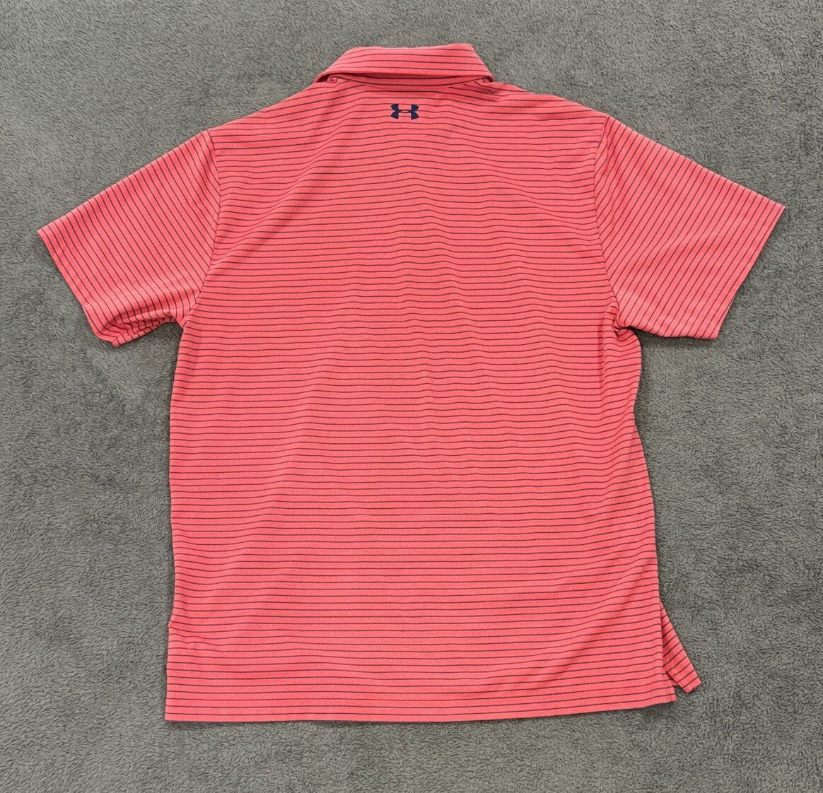 Under Armour Men's Heatgear XL Loose Fit Pollo Golf Shirt Red w/ Blue Stripes