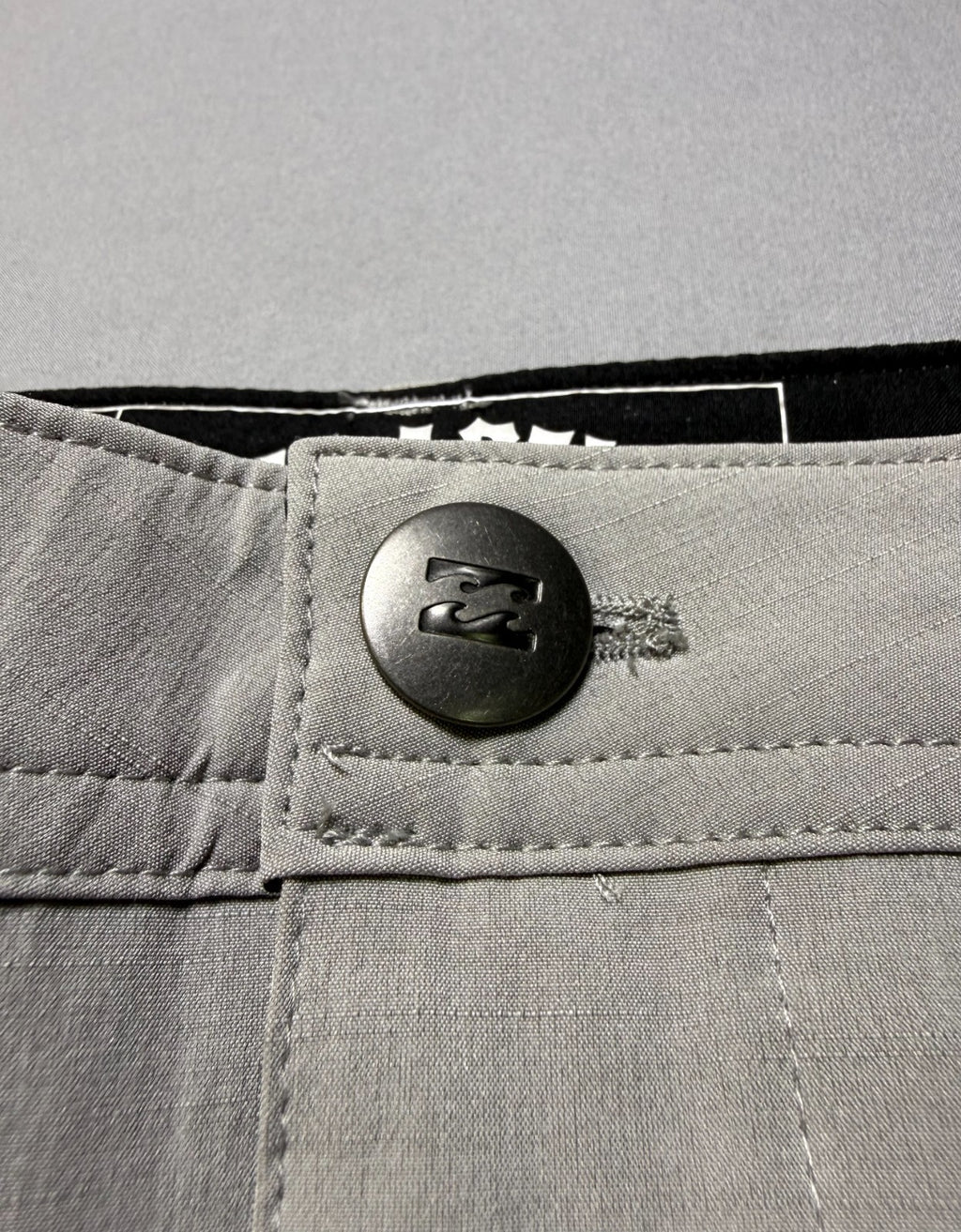 NWT Billabong Hybrid Golf Short Men's Size 30 Light Grey Stretch Performance 18"