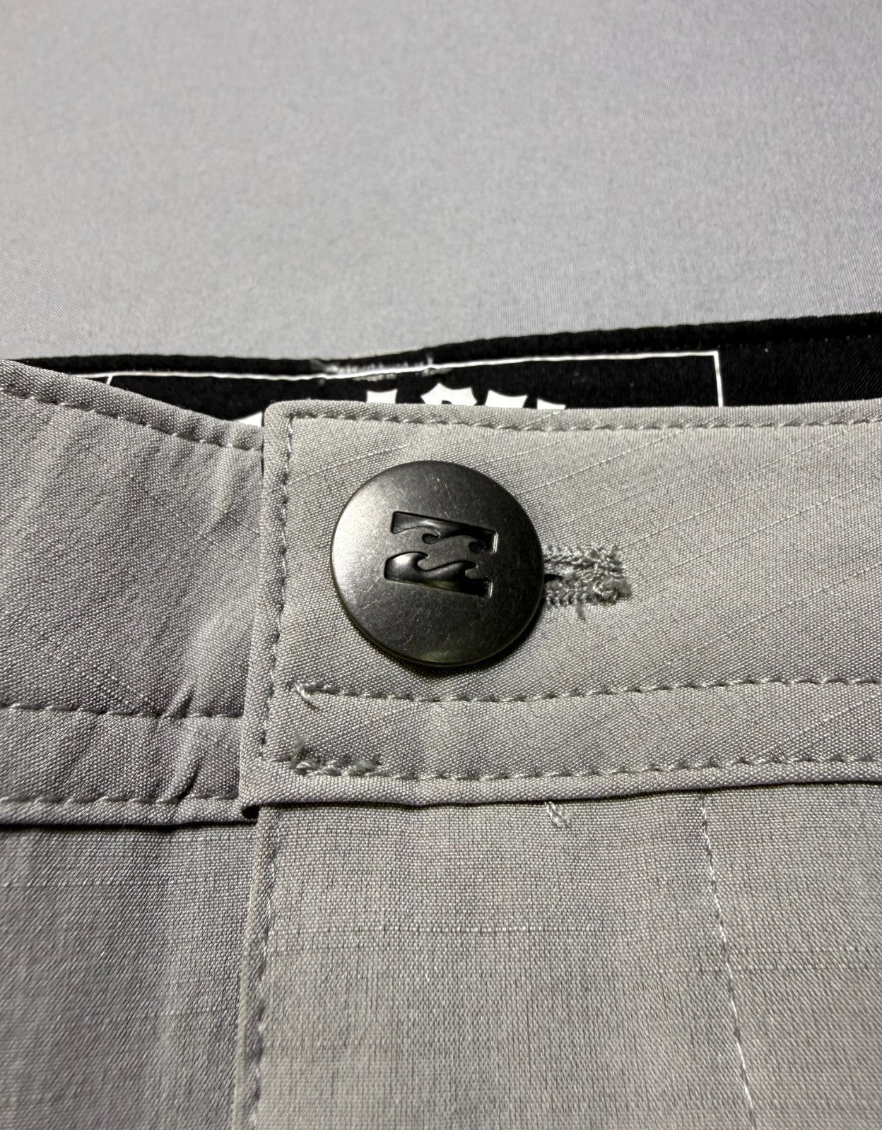 NWT Billabong Hybrid Golf Short Men's Size 30 Light Grey Stretch Performance 18"