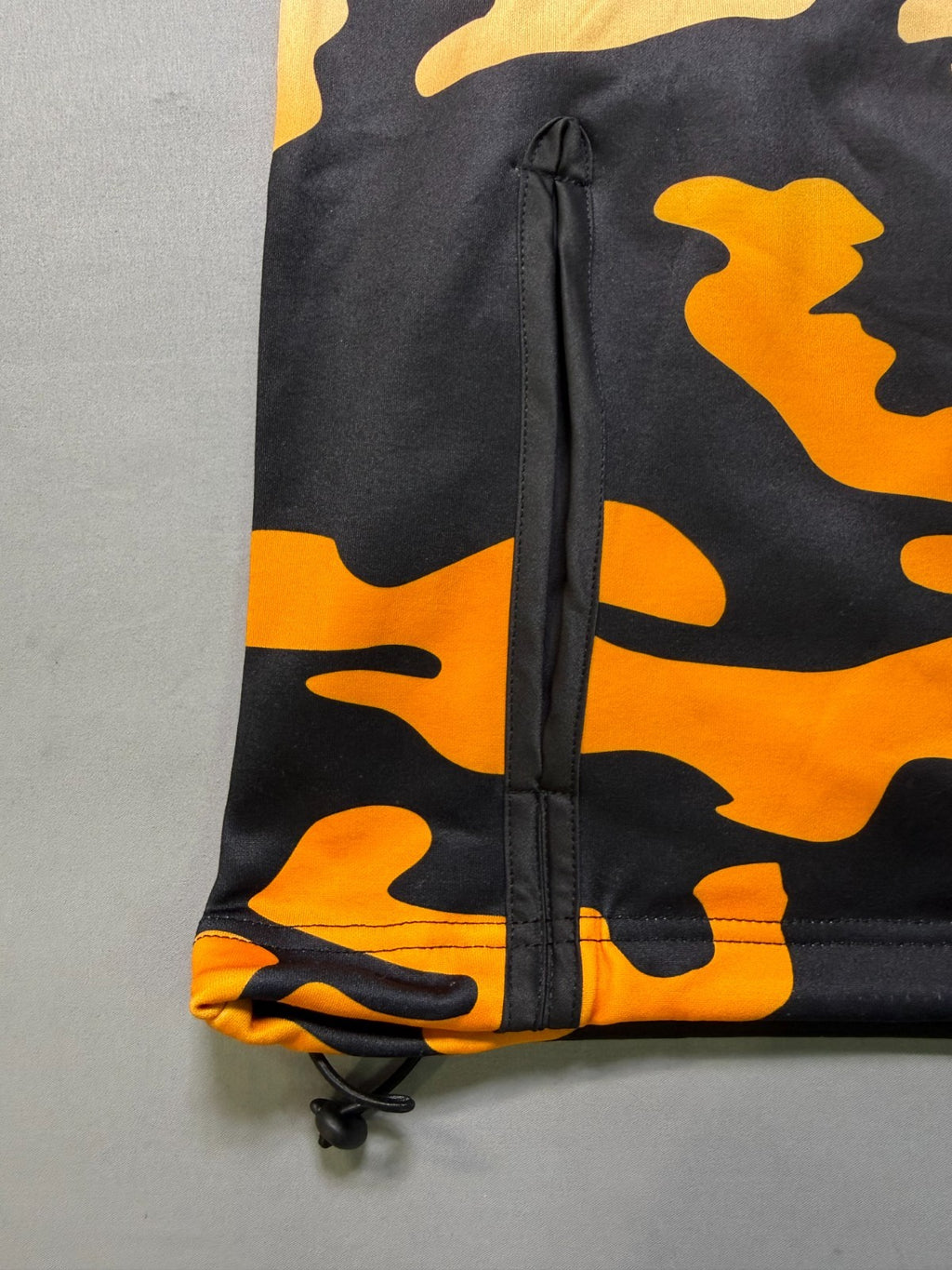 Create 2MRW Crew Neck Sweatshirt Men Small Orange Camo Long Sleeve w/ Ribbed Hem