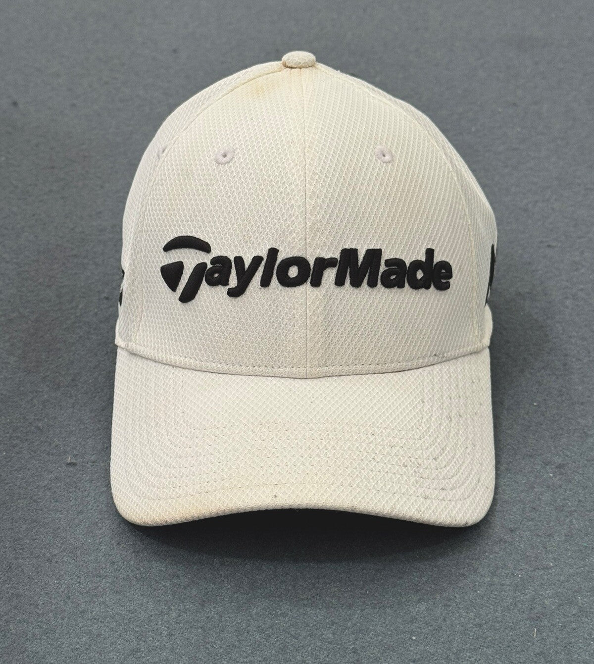 TaylorMade Golf Tour Men’s Small/Medium Hat Fitted New Era 39Thirty White C1