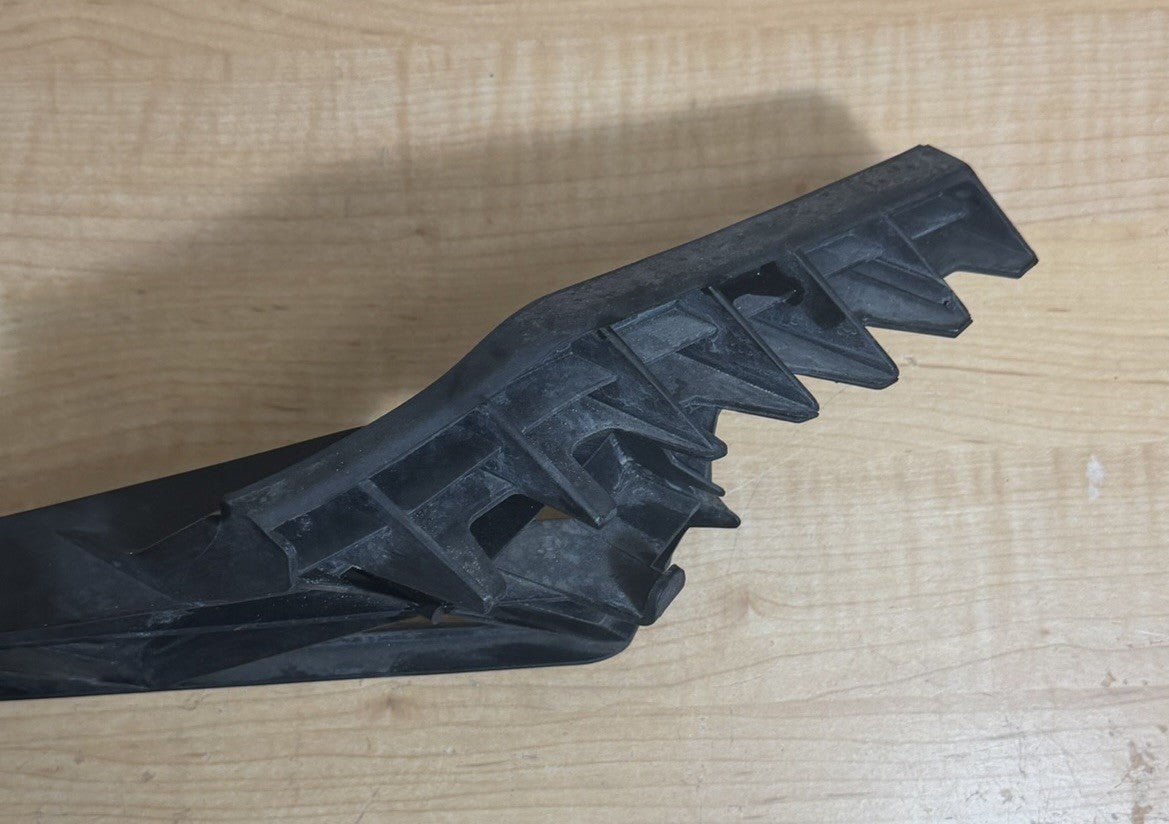 11-16 Town & Country ,Grand Caravan Front Fender Bracket Support Passenger Side