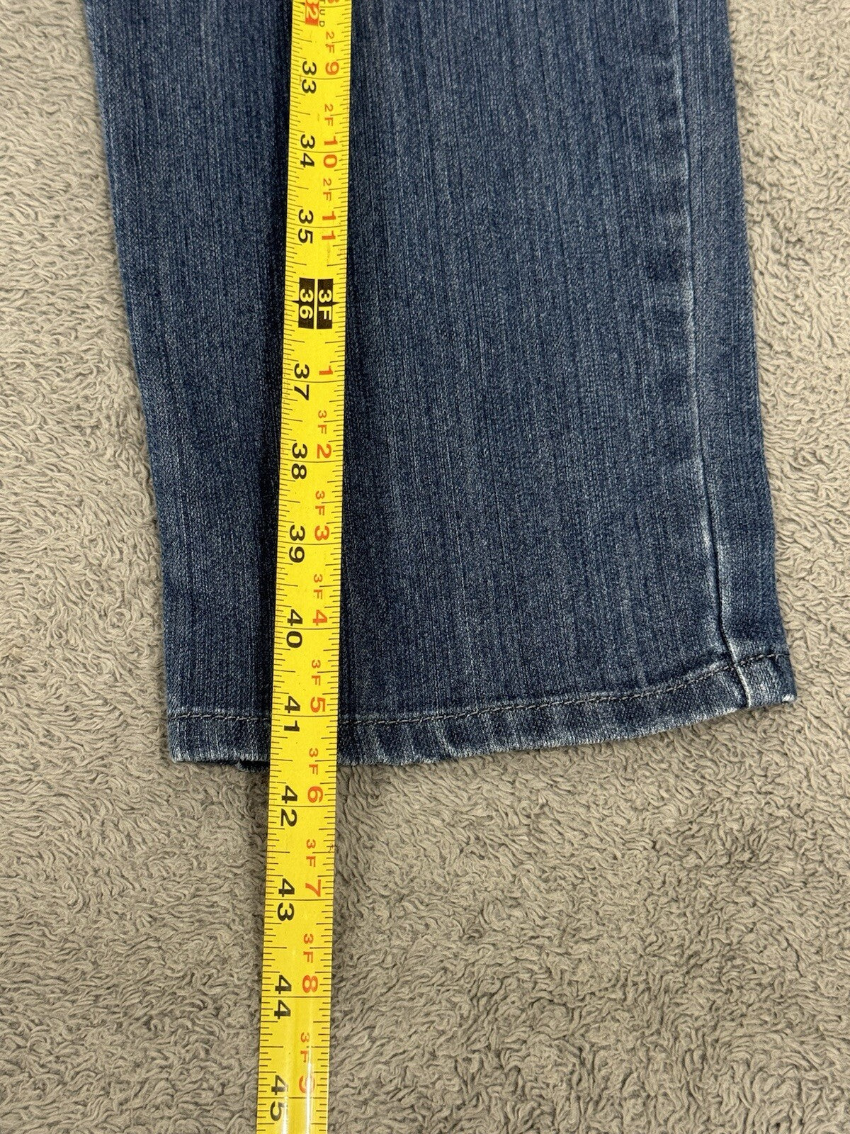 Glo by Gloria Vanderbilt Women's Size 14 Mandy Blue Denim Jeans