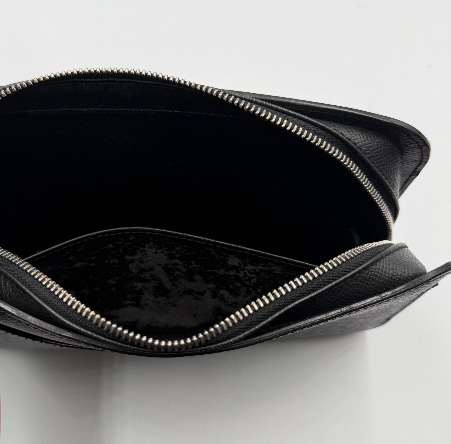 Authentic Louis Vuitton Taiga Baikal Clutch Bag Women Black Logo Genuine Leather