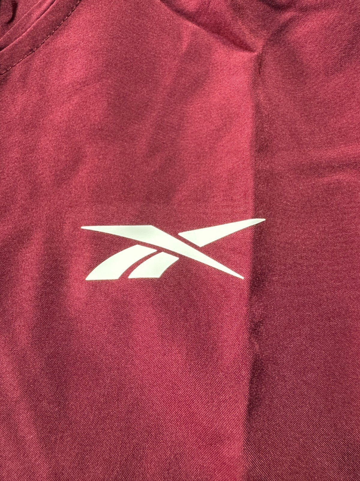 NWT Reebok Full Zip Training Woven Jacket Men's XL Maroon Black Adjustable Hood