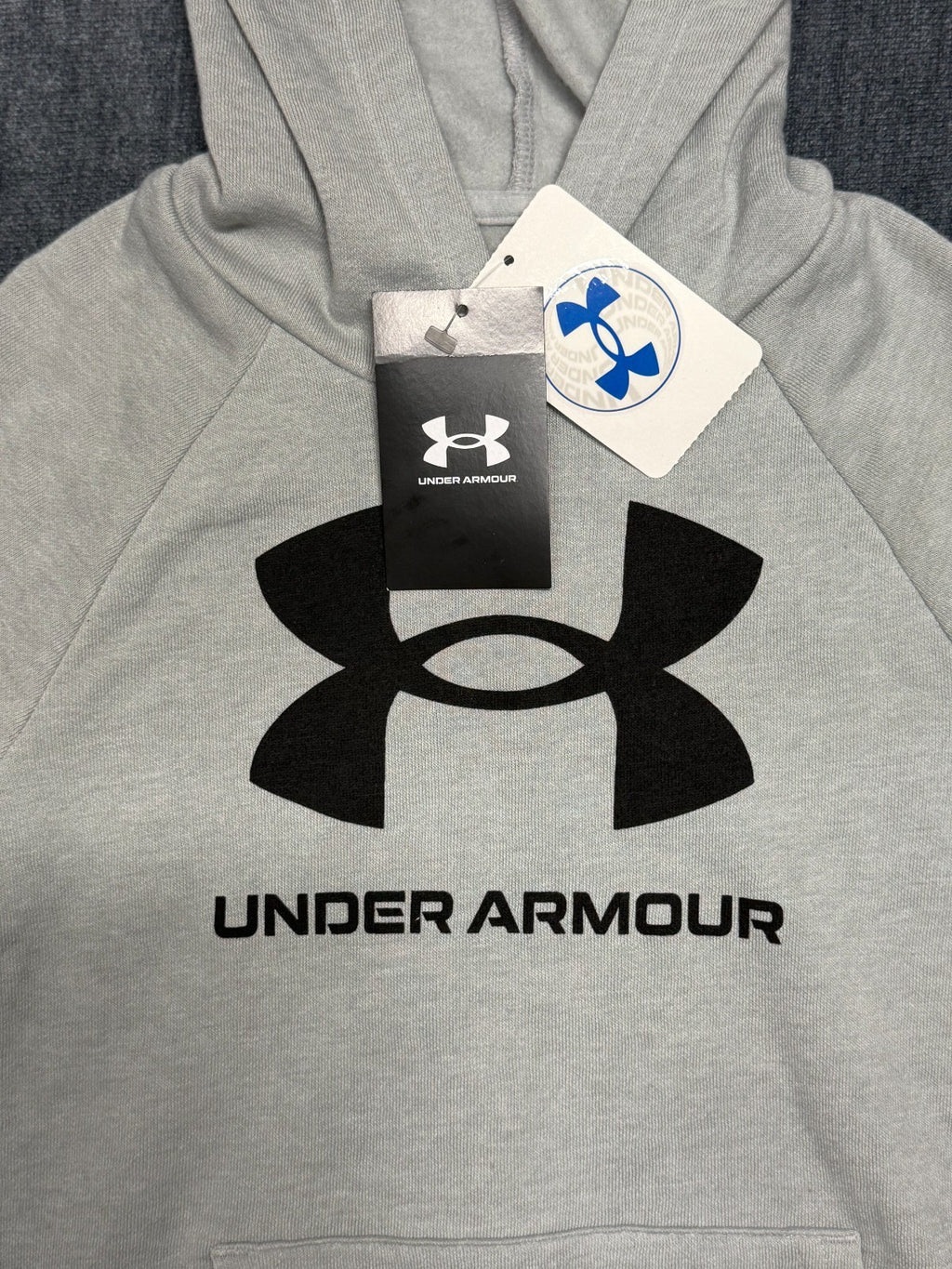 NWT Under Armour Rival Big Logo Fleece Hoodie Boys Small Light Grey Long Sleeve